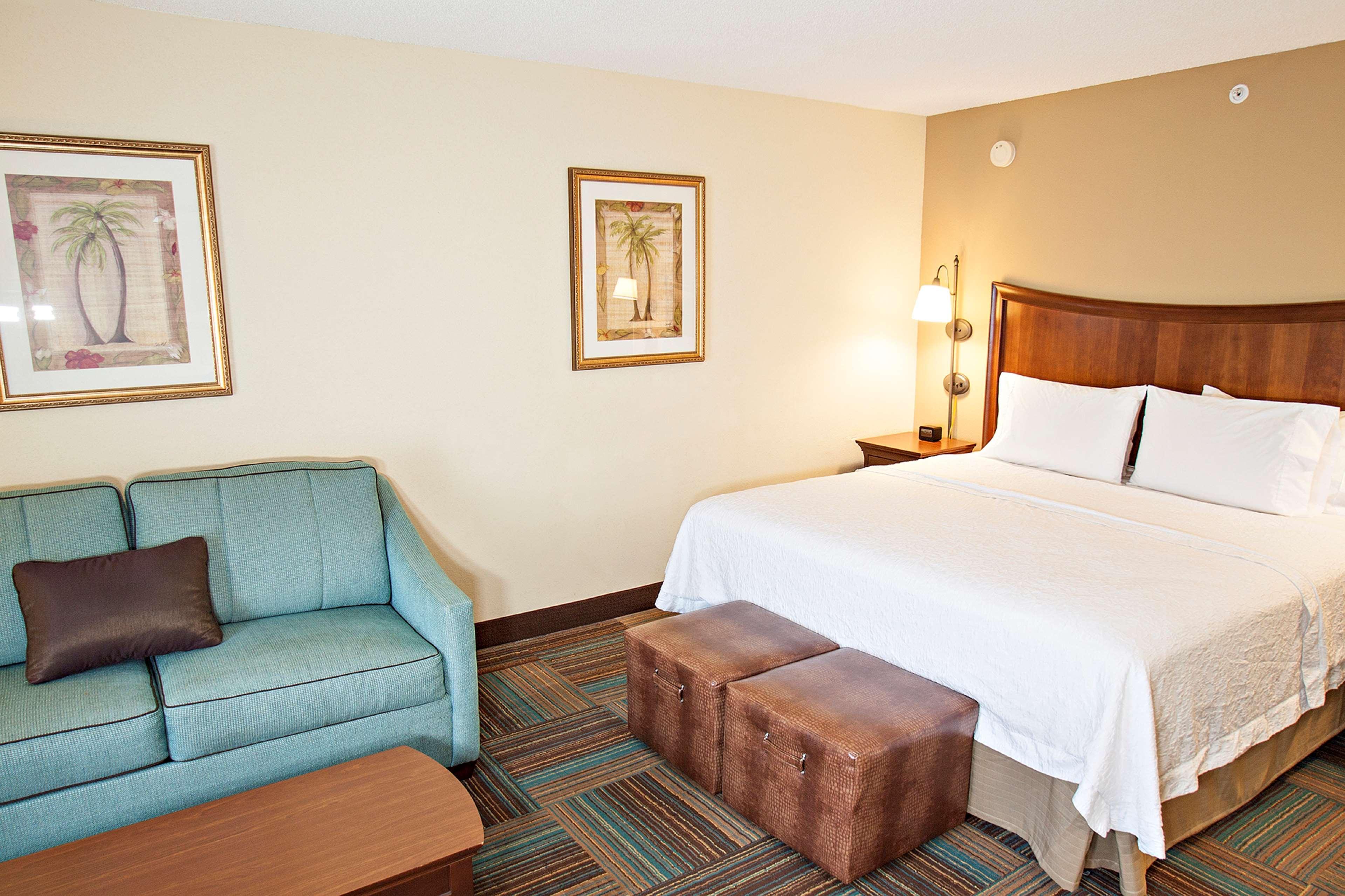 Hampton Inn & Suites Fort Myers-Colonial Boulevard Екстериор снимка