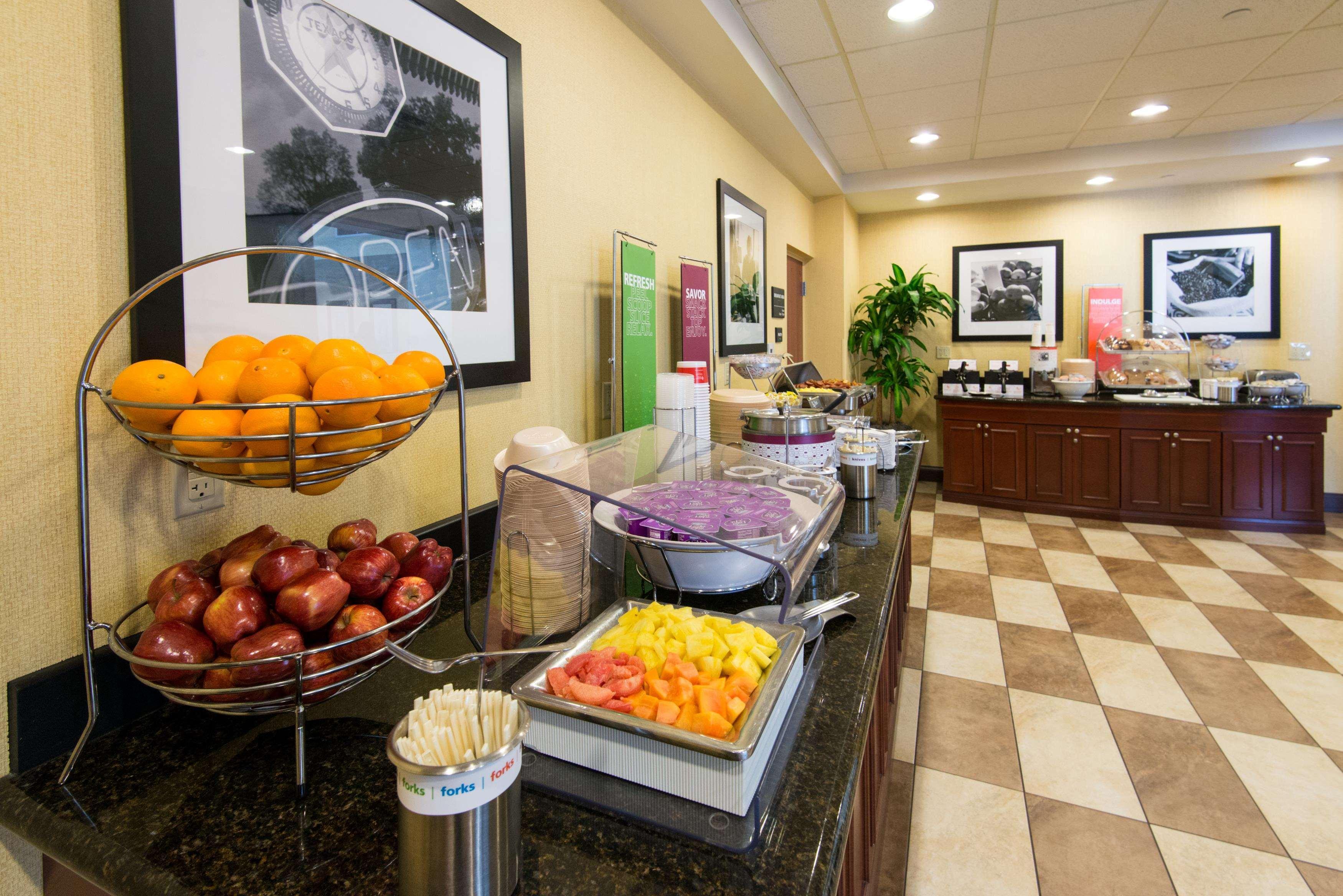 Hampton Inn & Suites Fort Myers-Colonial Boulevard Екстериор снимка