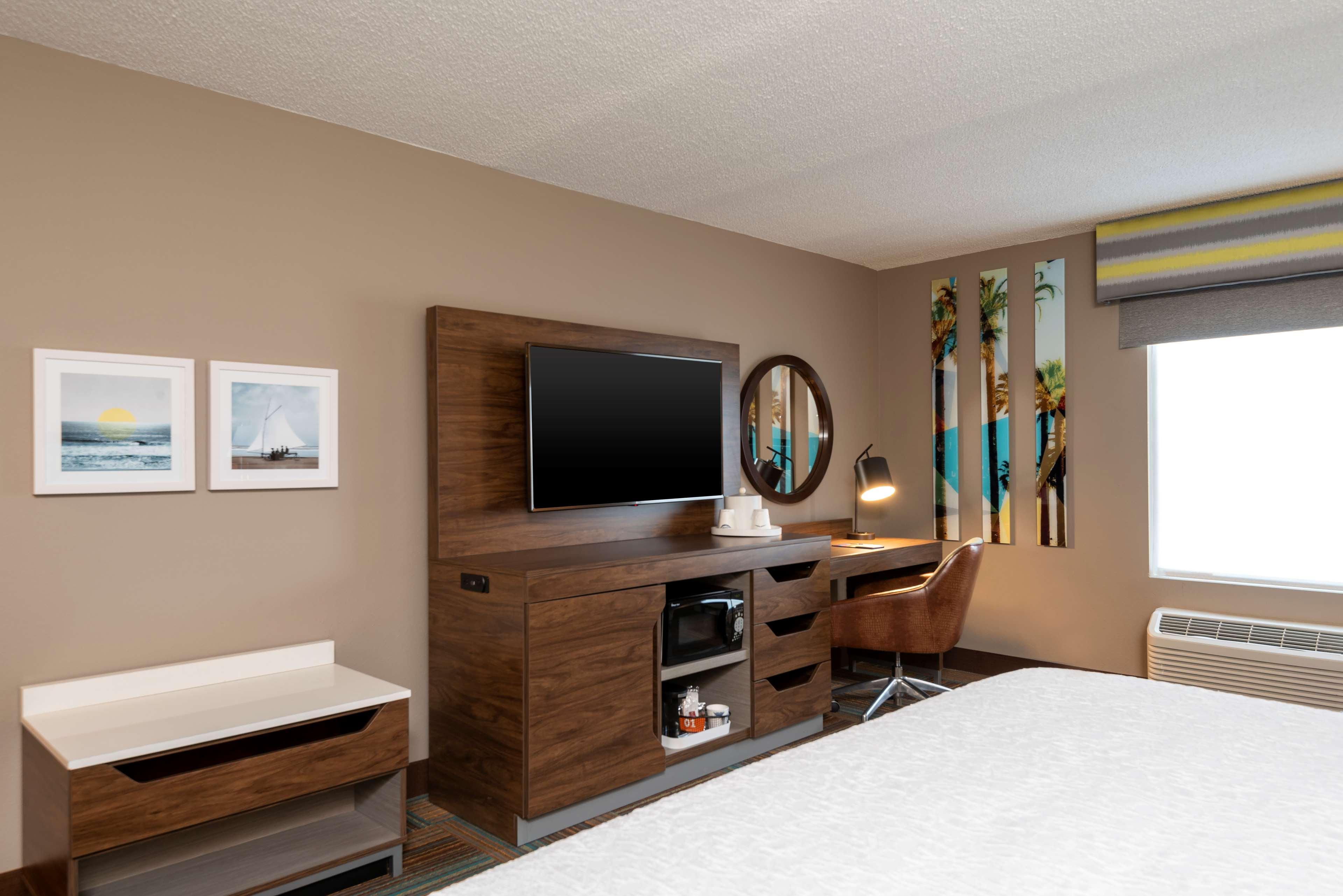 Hampton Inn & Suites Fort Myers-Colonial Boulevard Екстериор снимка