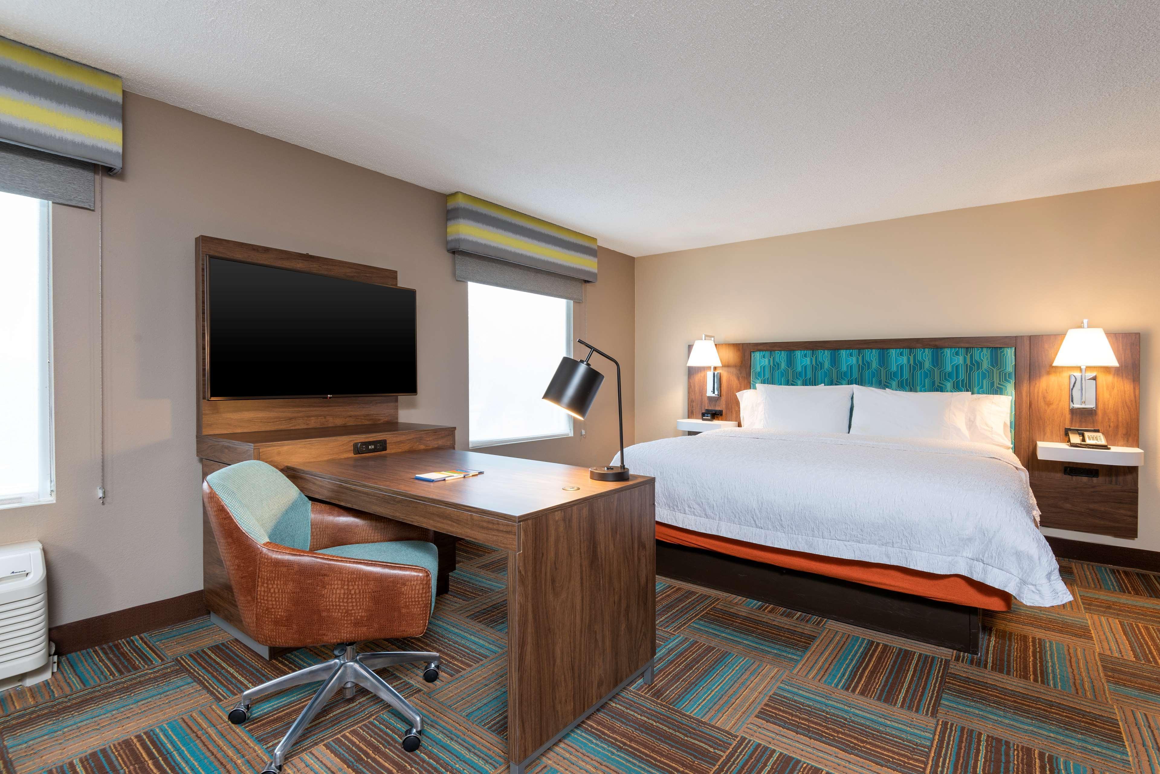 Hampton Inn & Suites Fort Myers-Colonial Boulevard Екстериор снимка