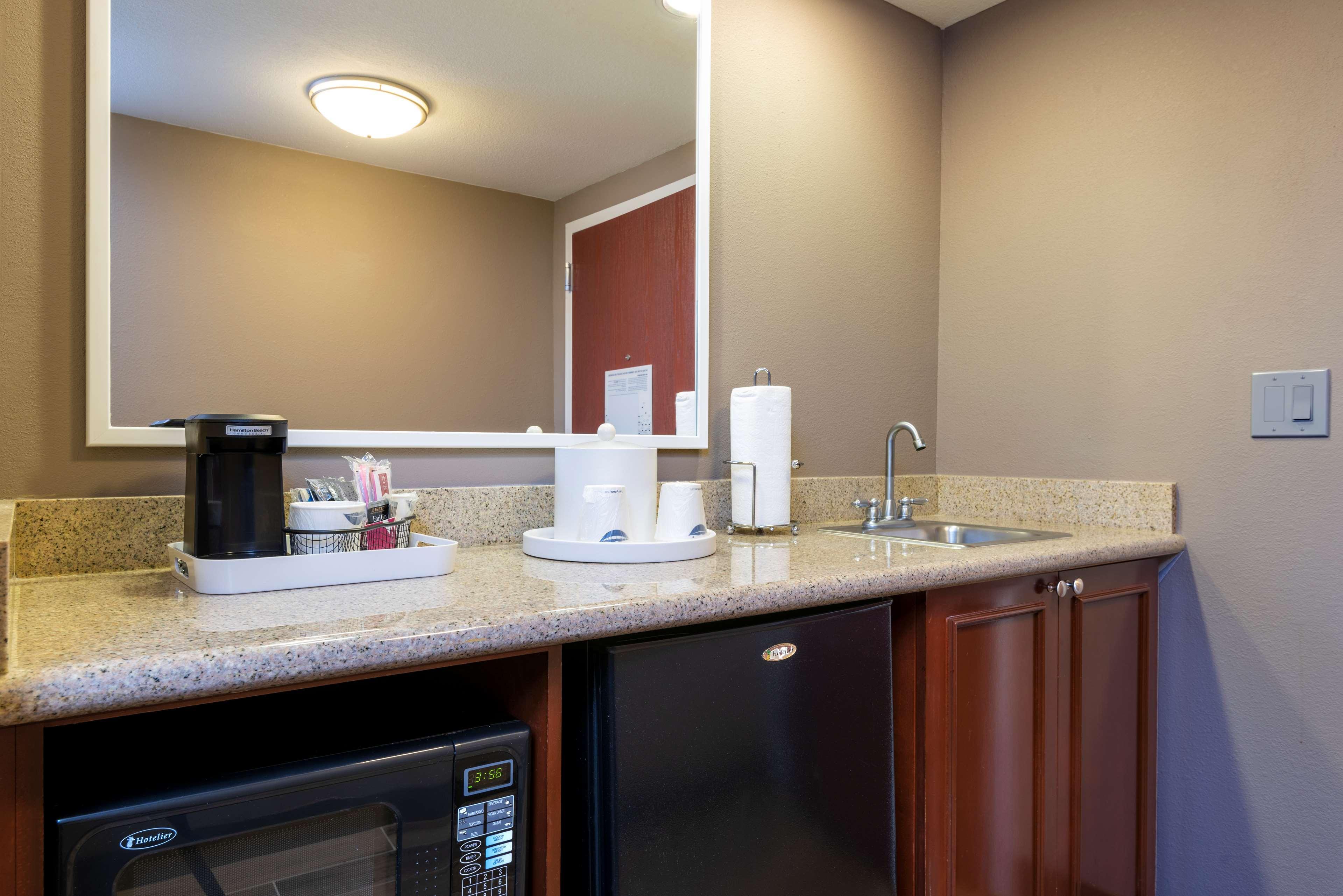 Hampton Inn & Suites Fort Myers-Colonial Boulevard Екстериор снимка