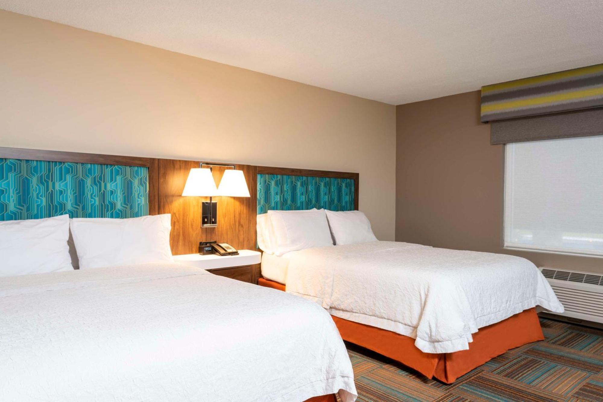 Hampton Inn & Suites Fort Myers-Colonial Boulevard Екстериор снимка
