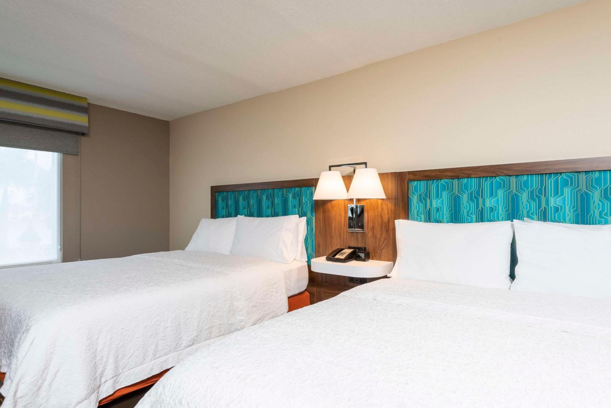 Hampton Inn & Suites Fort Myers-Colonial Boulevard Екстериор снимка