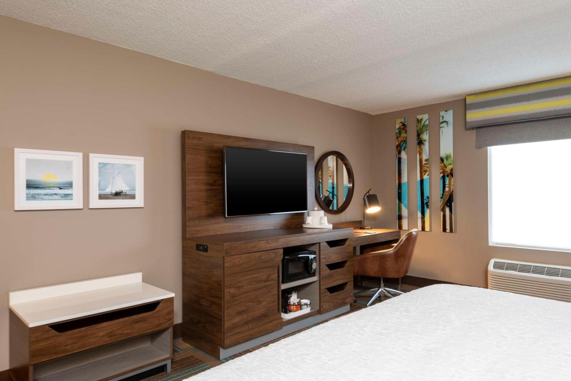 Hampton Inn & Suites Fort Myers-Colonial Boulevard Екстериор снимка