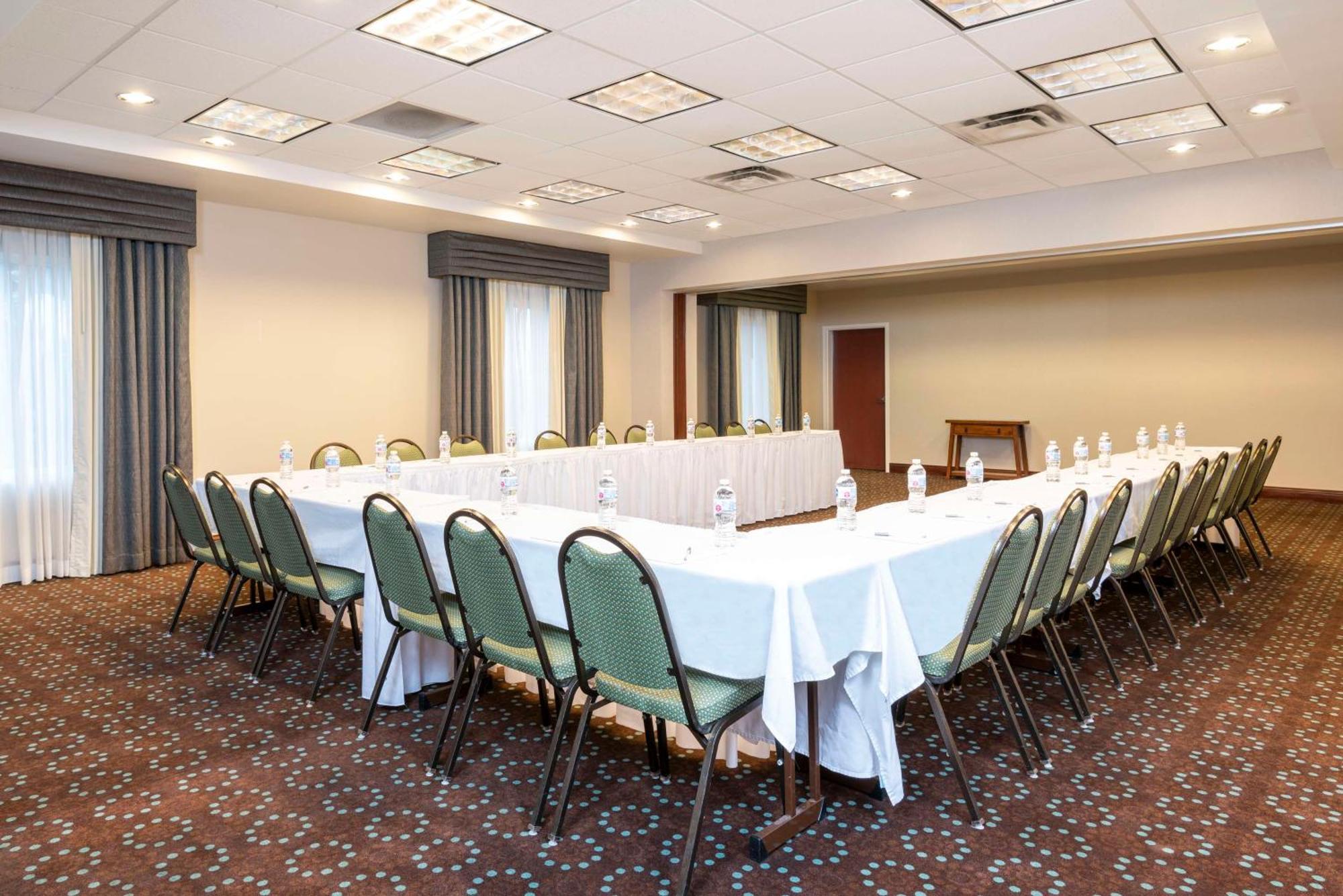 Hampton Inn & Suites Fort Myers-Colonial Boulevard Екстериор снимка