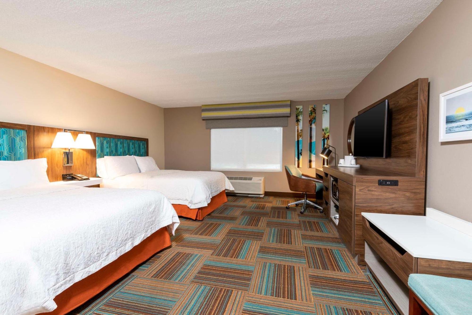 Hampton Inn & Suites Fort Myers-Colonial Boulevard Екстериор снимка