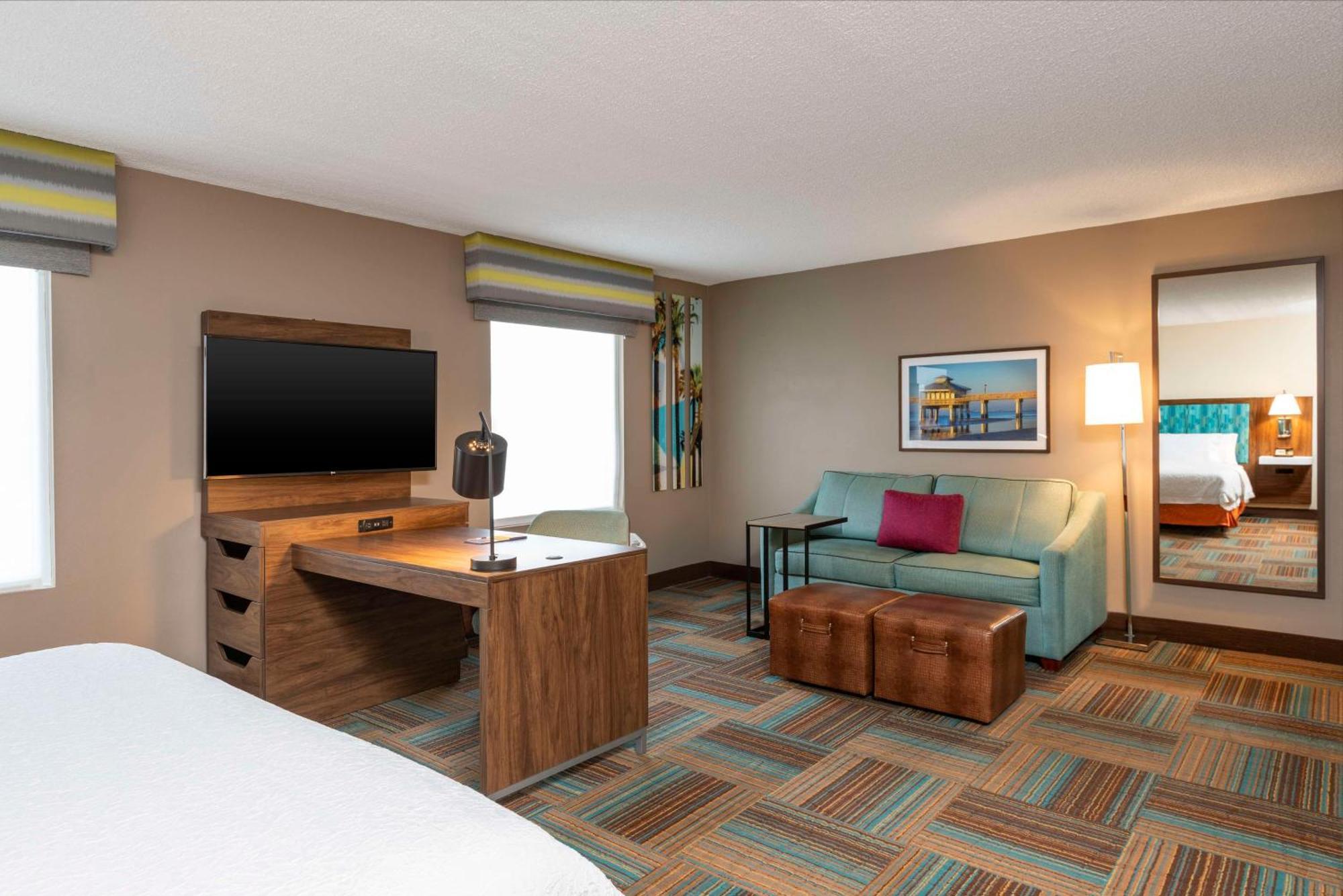 Hampton Inn & Suites Fort Myers-Colonial Boulevard Екстериор снимка