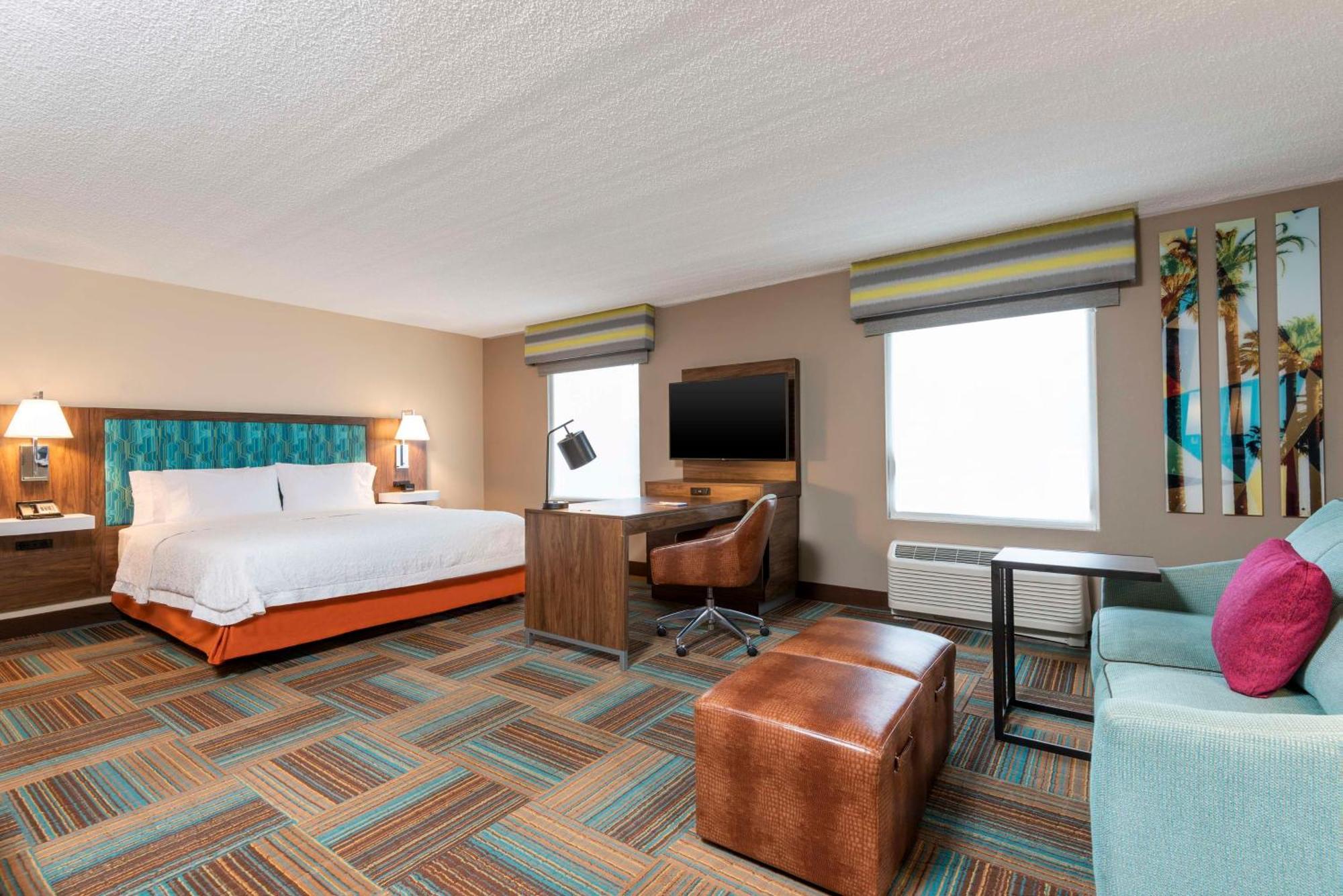Hampton Inn & Suites Fort Myers-Colonial Boulevard Екстериор снимка